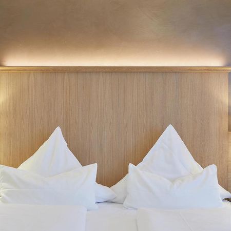 Landgasthof Hotel Hess Neuenstein エクステリア 写真