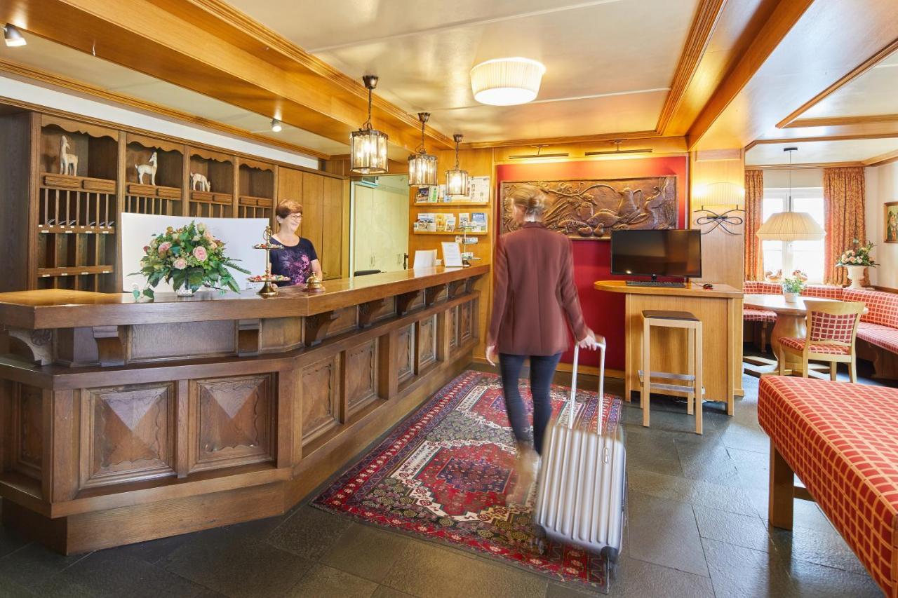 Landgasthof Hotel Hess Neuenstein エクステリア 写真